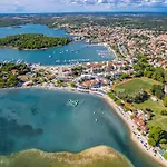 Daire Near Pula With Sea View Balcony *