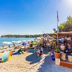 Near Pula With Sea View Balcony Daire *