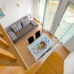 Near Pula With Sea View Balcony Daire