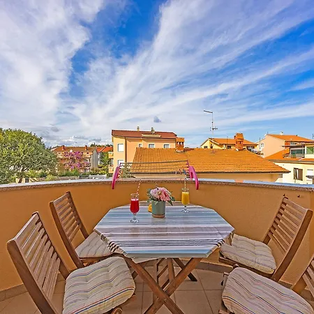 Near Pula With Sea View Balcony
