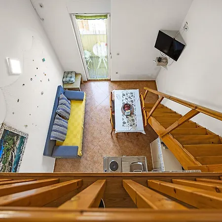 Апартаменты Near Pula With Sea View Balcony *