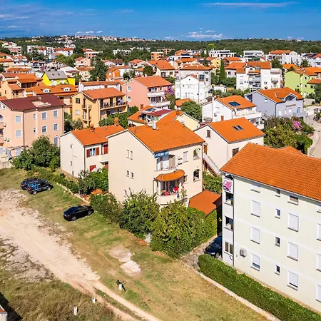 Near Pula With Sea View Balcony