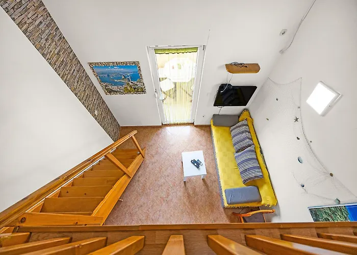 Near Pula With Sea View Balcony