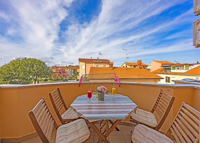 Apartman Near Pula With Sea View Balcony