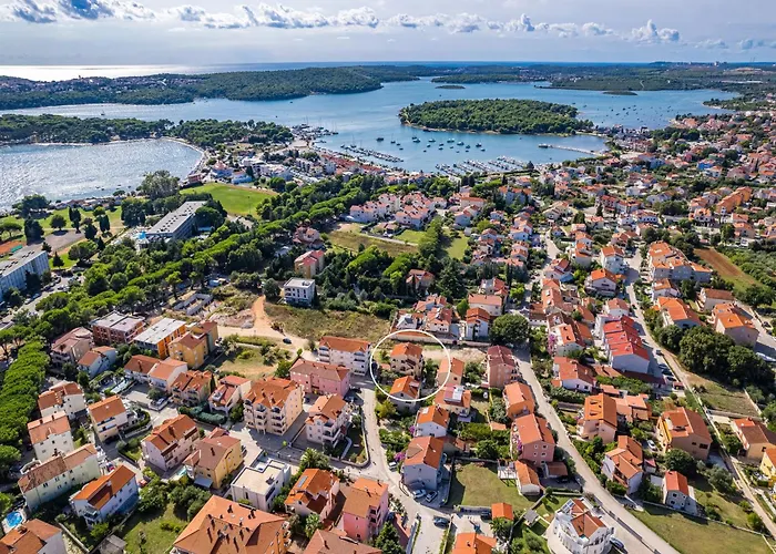 Apartman Near Pula With Sea View Balcony Medulin