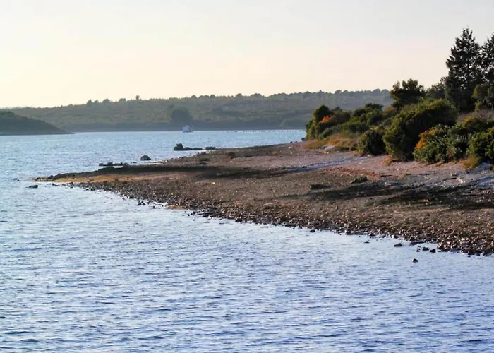 Apartman Near Pula With Sea View Balcony Medulin