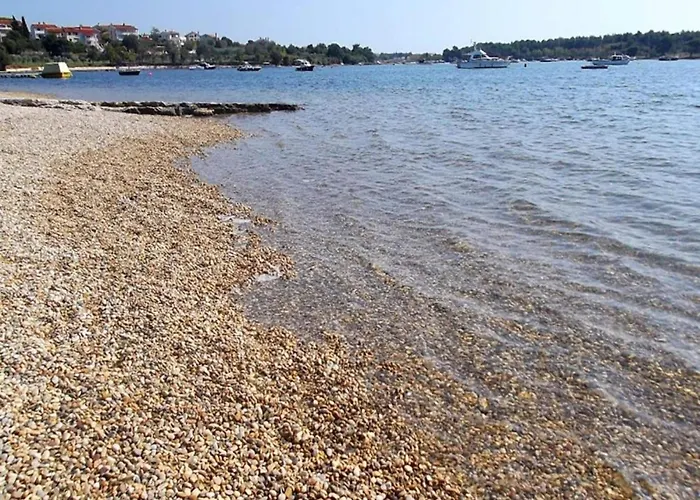 Near Pula With Sea View Balcony Apartman