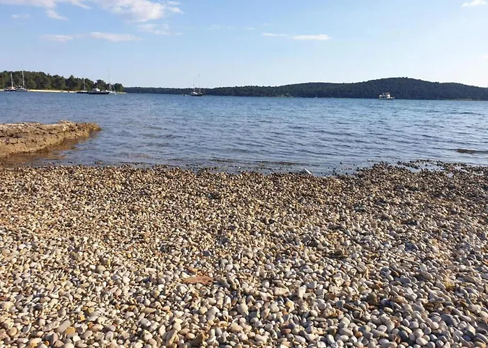 Apartman Near Pula With Sea View Balcony *