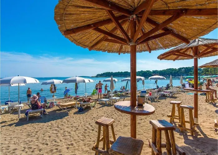 Near Pula With Sea View Balcony