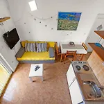 Apartman Near Pula With Sea View Balcony