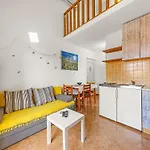 Near Pula With Sea View Balcony Apartman Medulin