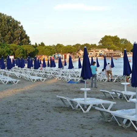 Near Pula With Sea View Balcony Apartman *