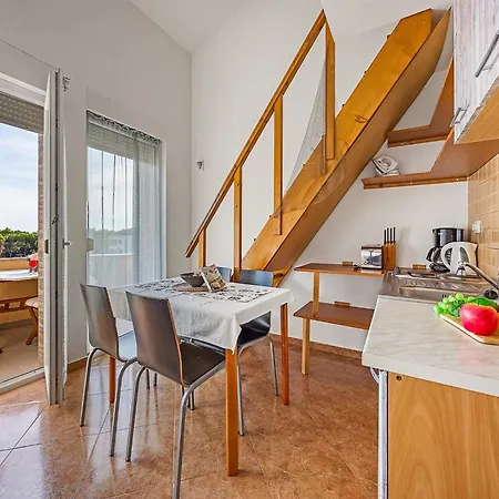 Apartman Near Pula With Sea View Balcony Medulin