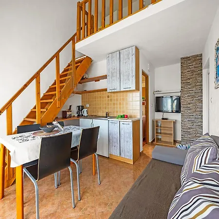 Near Pula With Sea View Balcony Apartman Medulin